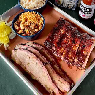 BBQ Rib (4), Brisket & 2 Sides